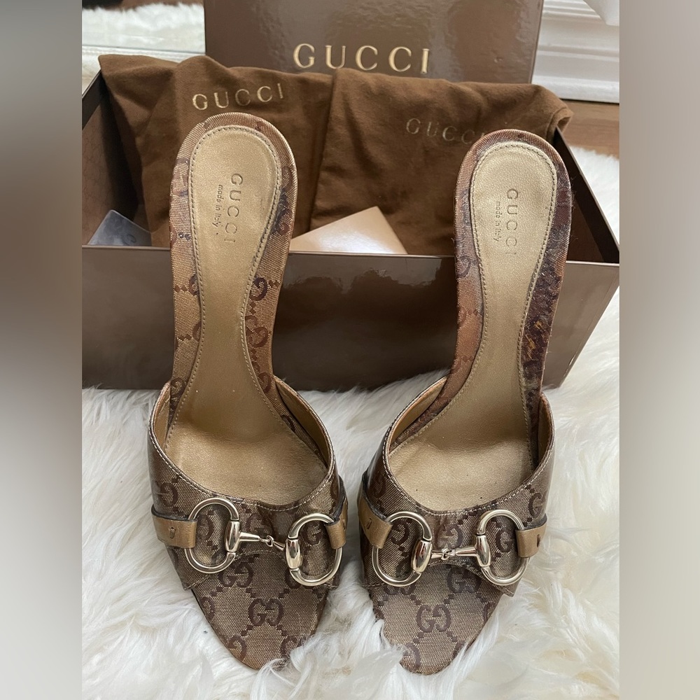 GUCCI mule heels size 7